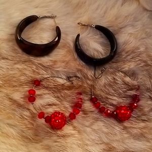 2 Pairs of Earring